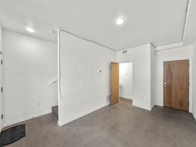 304 Titanium Street SW, Albuquerque, NM 87102