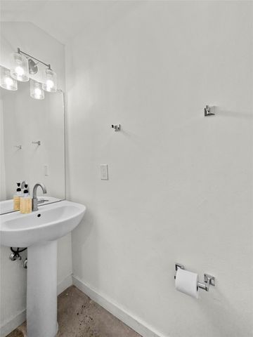 304 Titanium Street SW, Albuquerque, NM 87102