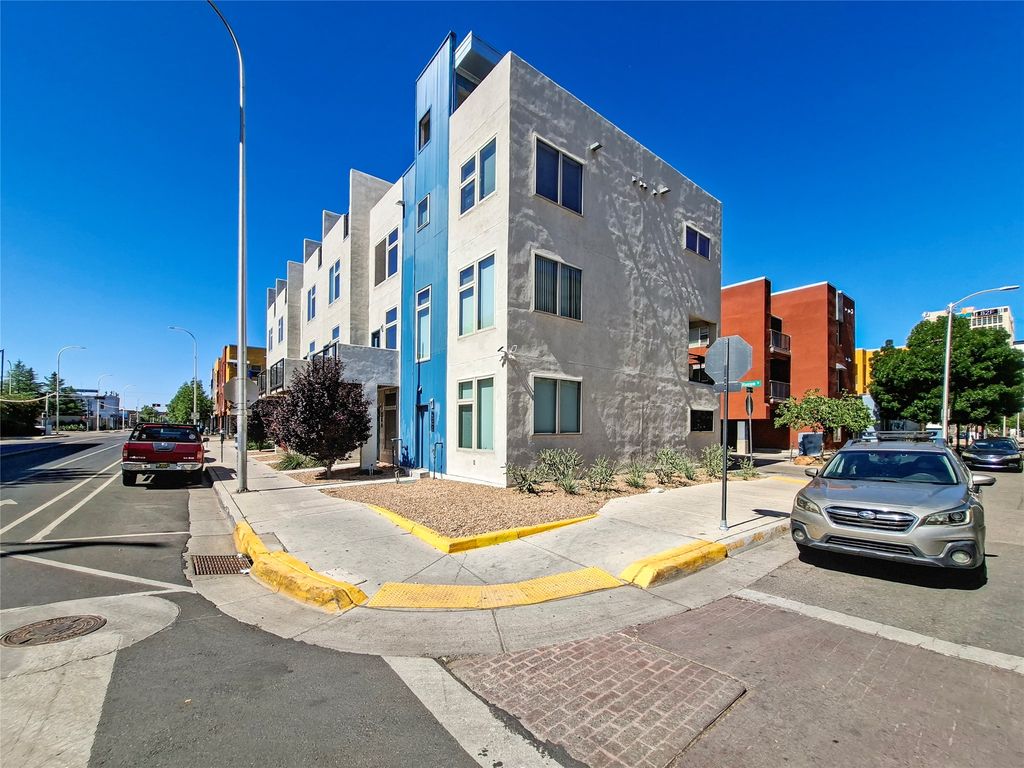 304 Titanium Street SW, Albuquerque, NM 87102