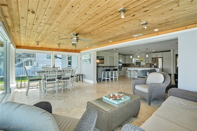 35 Fairview BLVD, Fort Myers Beach, FL 33931