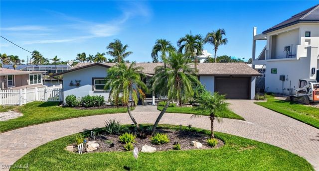 35 Fairview BLVD, Fort Myers Beach, FL 33931
