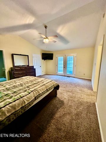 116 Barnes Lane, Strawberry Plains, TN 37871