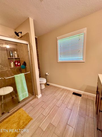 116 Barnes Lane, Strawberry Plains, TN 37871