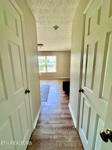 116 Barnes Lane, Strawberry Plains, TN 37871