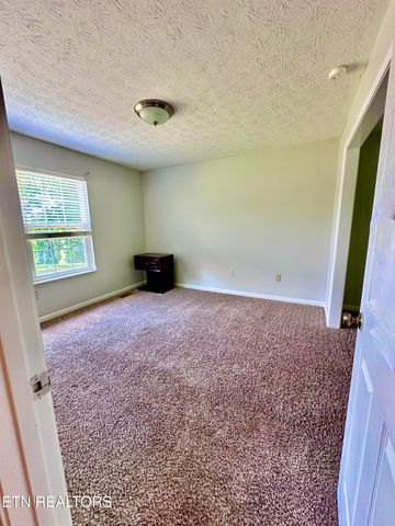 116 Barnes Lane, Strawberry Plains, TN 37871