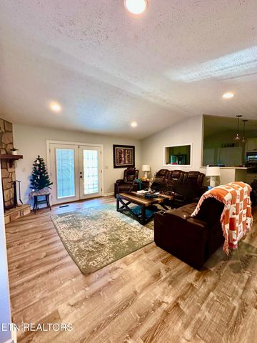 116 Barnes Lane, Strawberry Plains, TN 37871