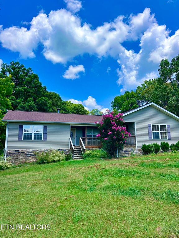 116 Barnes Lane, Strawberry Plains, TN 37871