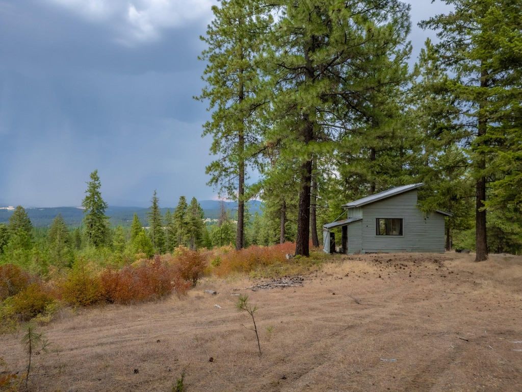 84XX Lodge Pole Ln, Chattaroy, WA 99003 photo 18