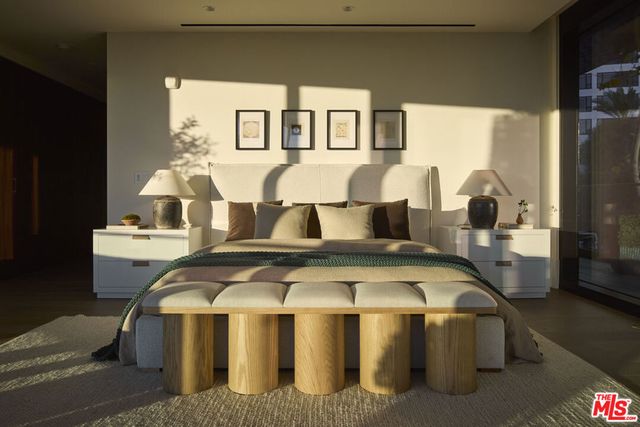 8420 W Sunset Boulevard 801, West Hollywood, CA 90069