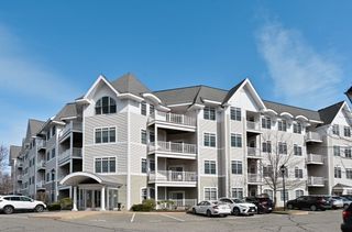 614 Pond St 1415, Braintree, MA 02184