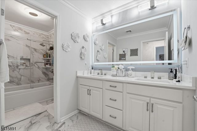 612 Lopez Ln, Morris Plains Boro, NJ 07950