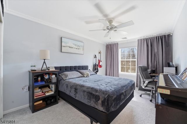 612 Lopez Ln, Morris Plains Boro, NJ 07950