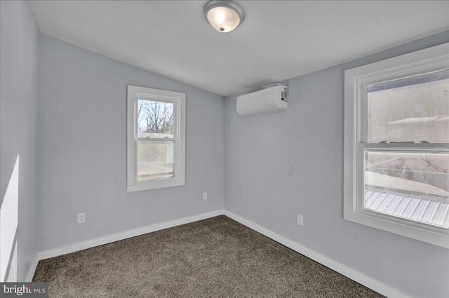 21 SEYFERT DR, Birdsboro, PA 19508