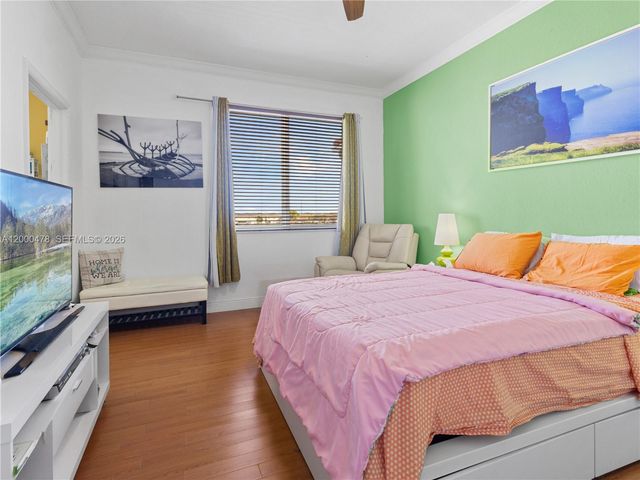 15415 SW 9th Way, Miami, FL 33194