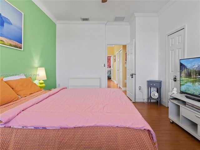 15415 SW 9th Way, Miami, FL 33194