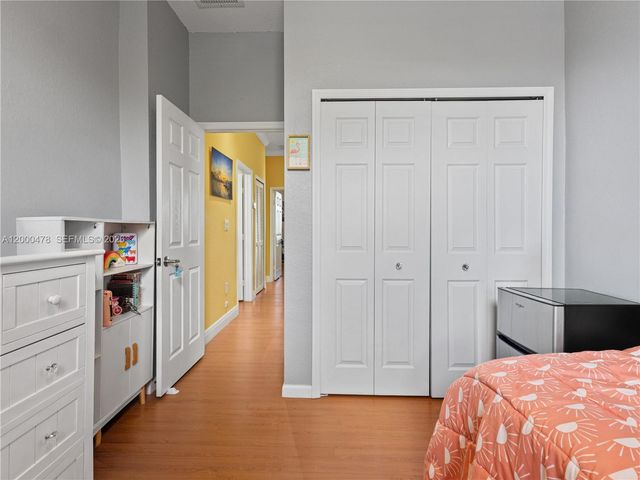 15415 SW 9th Way, Miami, FL 33194