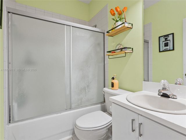 15415 SW 9th Way, Miami, FL 33194