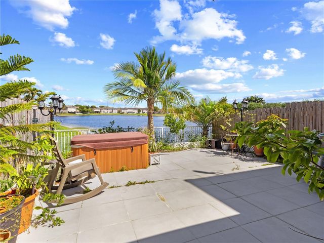 15415 SW 9th Way, Miami, FL 33194