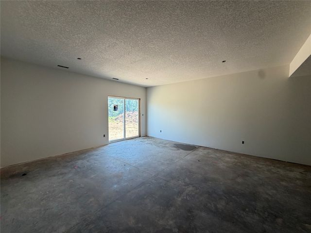 4885 Synergy. Street, Van Meter, IA 50261