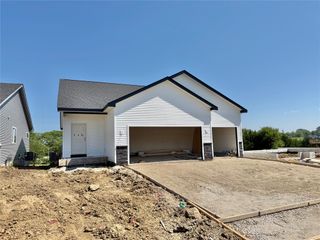 4885 Synergy. Street, Van Meter, IA 50261