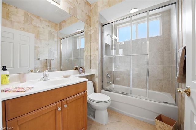 6007 Fairway CT, Naples, FL 34110