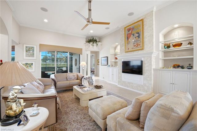6007 Fairway CT, Naples, FL 34110
