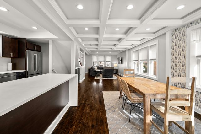 5422 N Natoma Avenue, Chicago, IL 60656