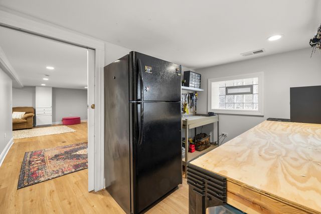 5422 N Natoma Avenue, Chicago, IL 60656