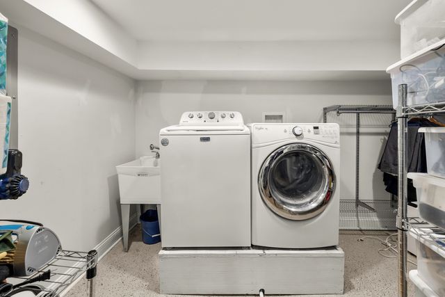 5422 N Natoma Avenue, Chicago, IL 60656