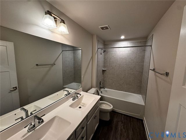 16043 Cambria Cove Blvd, Midlothian, VA 23112