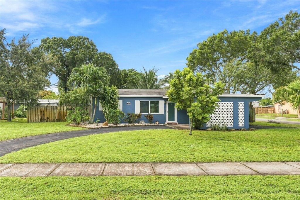 3366 SW 16TH Court, Fort Lauderdale, FL 33312