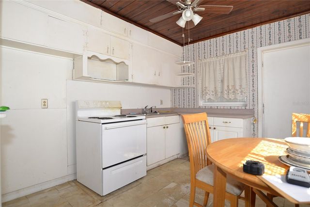 640 N 8TH STREET, Eagle Lake, FL 33839