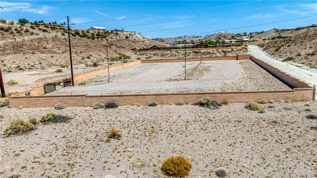 2620 Desert Foothills Boulevard, Bullhead City, AZ 86429