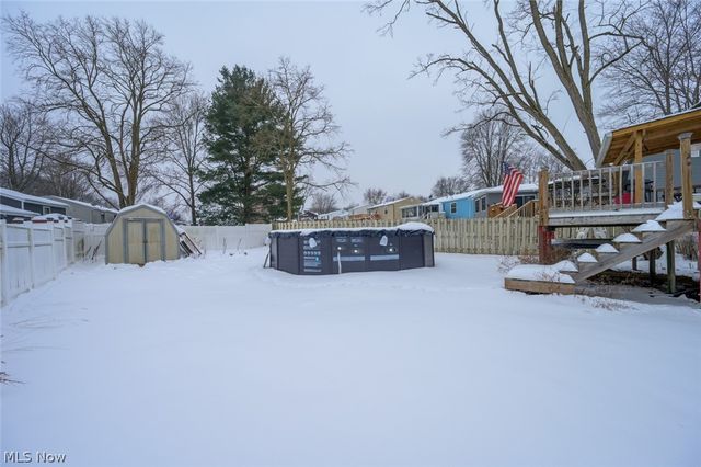 1033 Sunnywood Lane, Ravenna, OH 44266