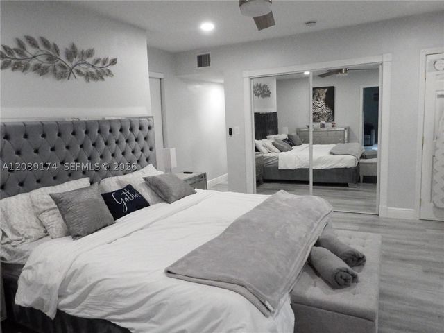 1711 N 50th Ave, Hollywood, FL 33021