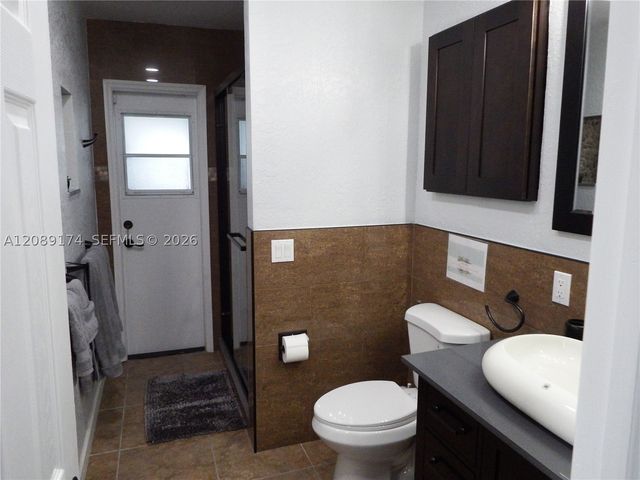 1711 N 50th Ave, Hollywood, FL 33021