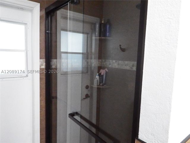 1711 N 50th Ave, Hollywood, FL 33021