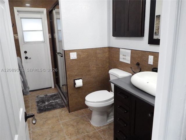 1711 N 50th Ave, Hollywood, FL 33021