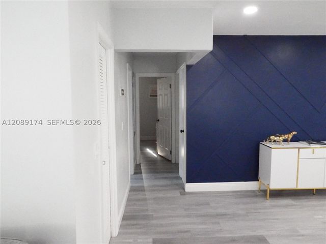 1711 N 50th Ave, Hollywood, FL 33021