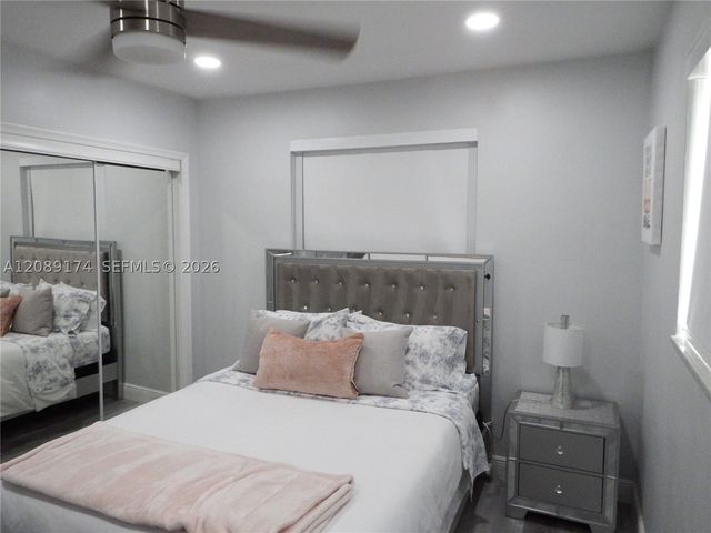 1711 N 50th Ave, Hollywood, FL 33021