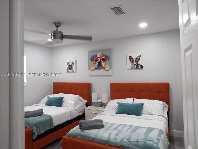 1711 N 50th Ave, Hollywood, FL 33021