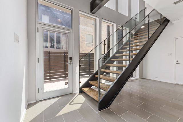 4206 Buena Vista Street C, Dallas, TX 75205