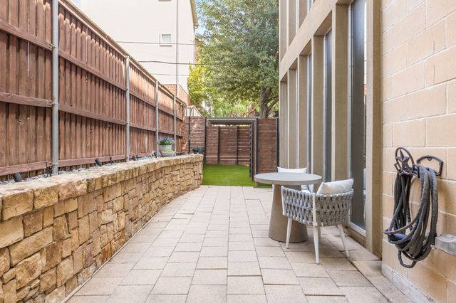 4206 Buena Vista Street C, Dallas, TX 75205