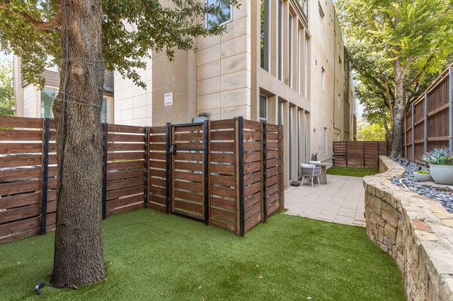 4206 Buena Vista Street C, Dallas, TX 75205