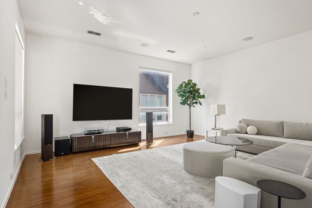 4206 Buena Vista Street C, Dallas, TX 75205