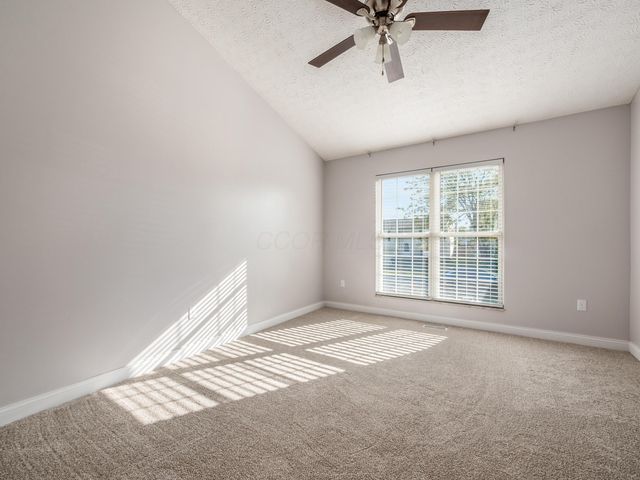 864 Robmeyer Drive, Columbus, OH 43207