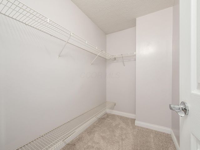 864 Robmeyer Drive, Columbus, OH 43207