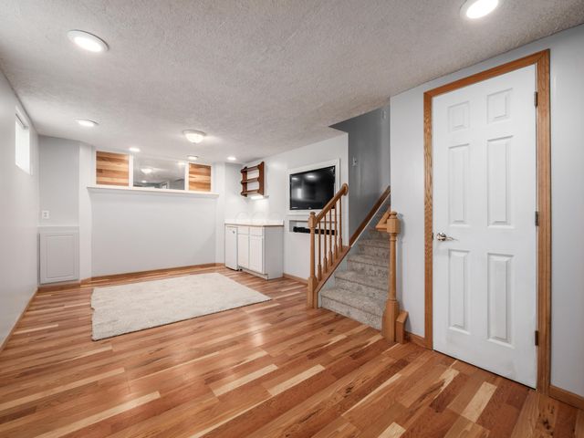 864 Robmeyer Drive, Columbus, OH 43207