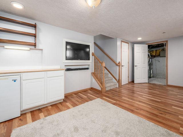 864 Robmeyer Drive, Columbus, OH 43207