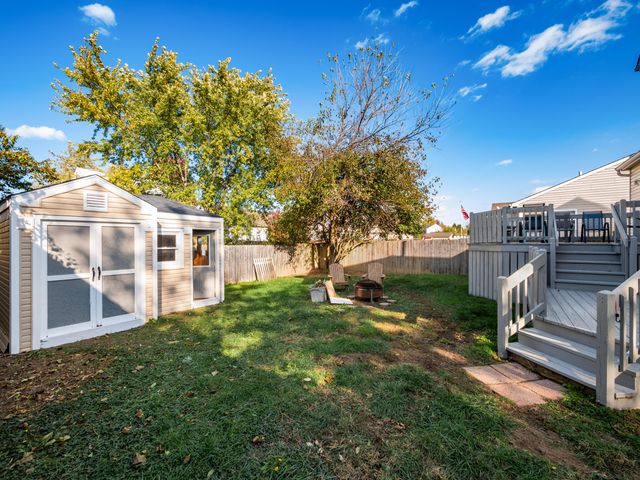 864 Robmeyer Drive, Columbus, OH 43207